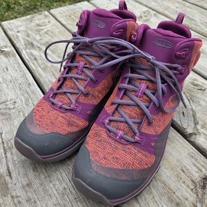 KEEN Women's Hiking Boots
